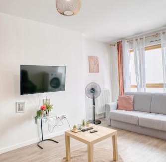 Aubervilliers Apartment | Appartement agréable Parking inclus