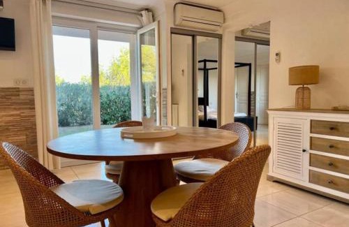 Ensues-la-Redonne Apartment | Appartement "Anthénors" - Domaine Ciel et Mer