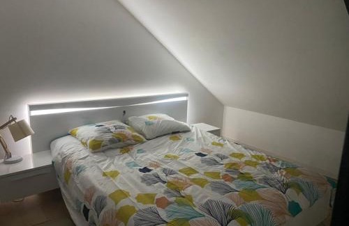 Amiens Apartment | Appartement Atypique- Esprit Atelier Loft - parking privé - Wifi - vidéo