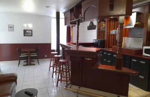 Montbard House | Appartement Au Bord Du Canal