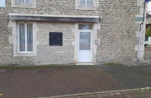 Montbard House | Appartement Au Bord Du Canal