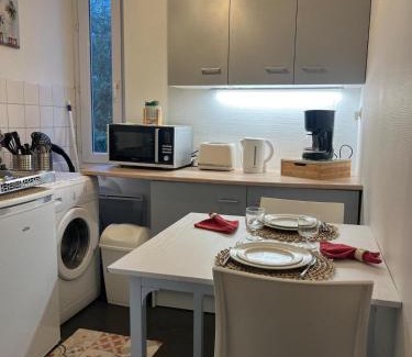 Saint-Serge Apartment | Appartement au calme 3 personnes