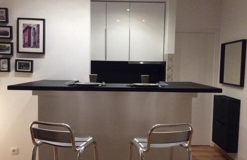 Quartier de France Apartment | Appartement au calme avec terrasse