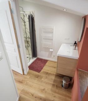 Bournezeau Apartment | Appartement au calme