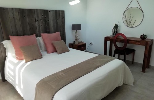 Salin-de-Giraud House | Appartement au dessus de la maison du Saunier