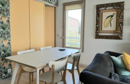 Chateau Apartment | Appartement au lac du chateau