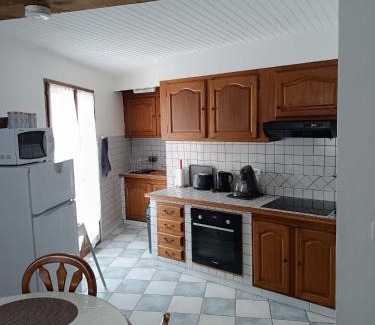 Aubignan Apartment | Appartement Aubignan Centre Parfait pour explorer la Provence
