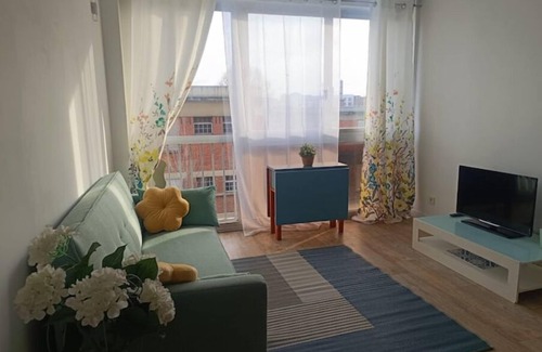 Aubervilliers Apartment | Appartement aux Portes de Paris, Métro 12