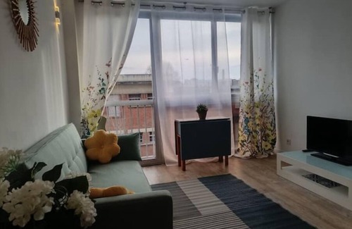 Aubervilliers Apartment | Appartement aux Portes de Paris, Métro 12