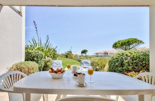 Chateau-d'Olonne Apartment | Appartement avec jardin partagé pour 4