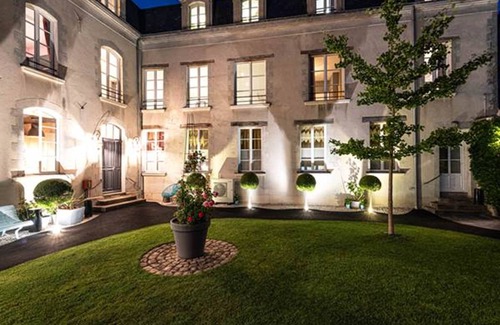 Downtown Angers Apartment | Appartement Avec Bain de Vapeur