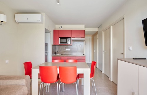 Cap d'Agde Condo | Appartement avec Balcon | Wi-Fi + Kitchenette
