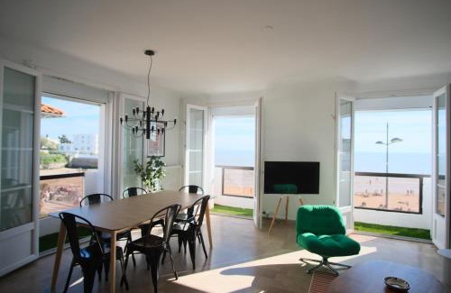 Pontaillac Apartment | Appartement avec balcons vue mer à Pontaillac