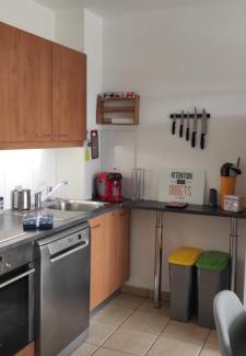 Saint-Esteve Apartment | Appartement avec grande terrasse à 15 mn de la mer