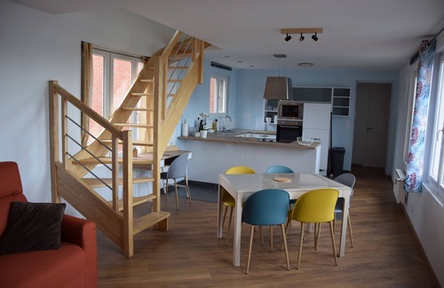 Calais City Center Apartment | Appartement Avec Magnifique vue sur Port Situé Entre la Plage et le Centre Ville