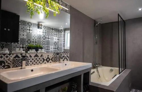 Saint-Augustin Apartment | Appartement avec mezzanine