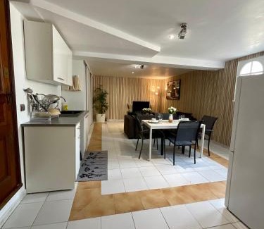 La Farlede Apartment | Appartement avec piscine et barbecue