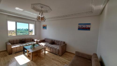 Achakkar Apartment | Appartement avec piscines, vue sur mer et accès à la plage à Achakar Hill, Tanger.