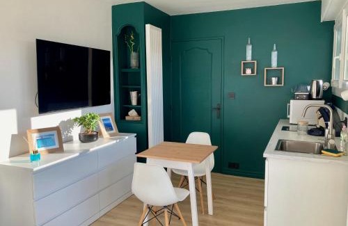 Montbeliard Apartment | Appartement avec terrasse et parking gratuit accolé