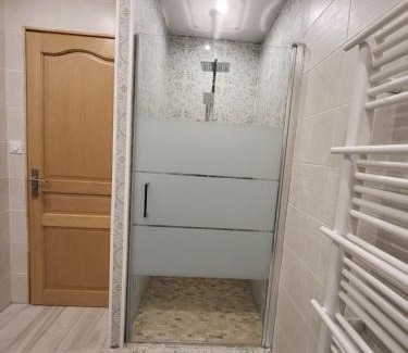 Vidauban Apartment | appartement avec terrasse et parking privé
