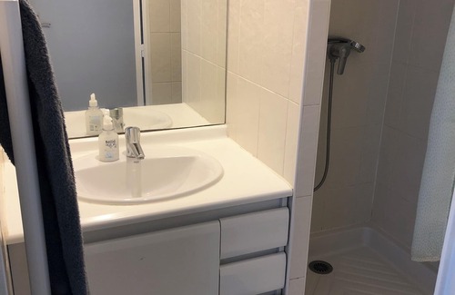 Maisons-Alfort Apartment | Appartement Bien Situé à 5 Minutes de Paris