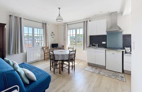 Jullouville-les-Pins Apartment | Appartement cosy à 100m de la plage et des commerces, centre de Jullouville - FR-1-361-37