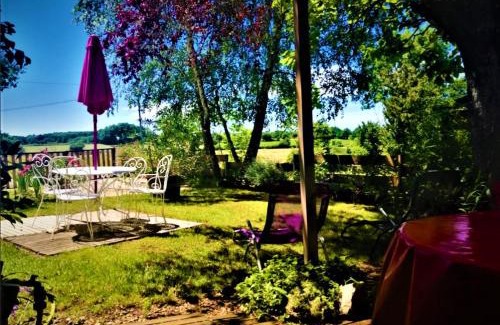 Villeneuve d'Aveyron Apartment | Appartement cosy à Villeneuve avec jardin privé