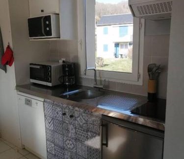 Saint-Geniez-d'Olt Apartment | Appartement calme et propre Le Goelia