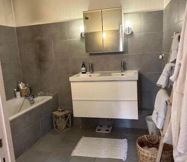 Saint-Etienne Apartment | Appartement Carmes, hypercentre