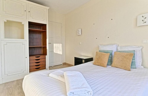 14th Arrondissement Apartment | Appartement Central Avenue du Maine - III