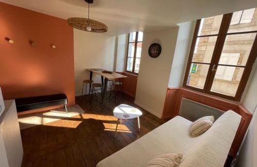 Navarrenx Apartment | Appartement centre historique