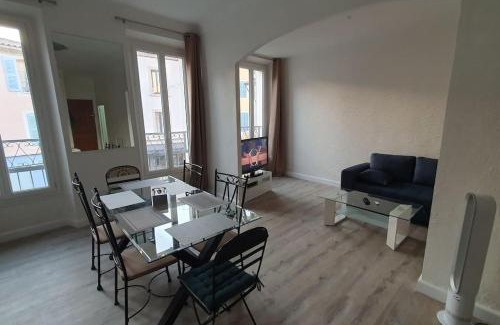 Frejus City Centre Apartment | Appartement centre-historique 70 m2