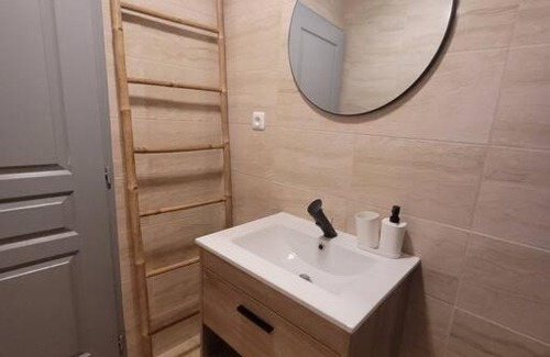 Remoulins Apartment | Appartement centre-ville.