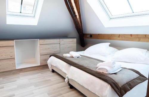 Grand Clement Apartment | Appartement Chaleureux et Moderne sous les toits du Château 8pers