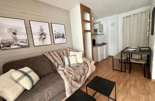 Orelle Apartment | Appartement chaleureux au ski avec piscine