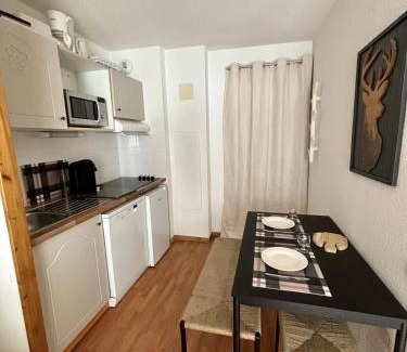 Orelle Apartment | Appartement chaleureux au ski avec piscine