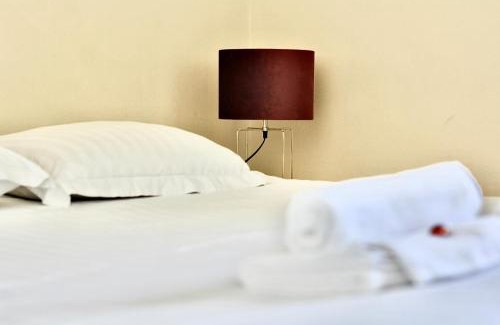 Corbas Apartment | Appartement chaleureux Parking privé