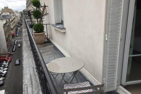 Faubourg-du-Roule Apartment | Appartement Champs Elysées