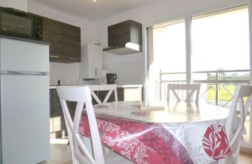 Dinard Apartment | Appartement charmant à Dinard avec balcon et jardin