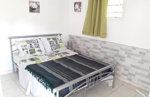 Saint-Joseph Apartment | Appartement charmant à Saint-Joseph avec jardin et terrasse, 60 m²