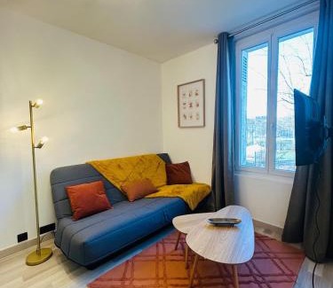 La Fuye-Velpeau Apartment | Appartement charmant proche Gare