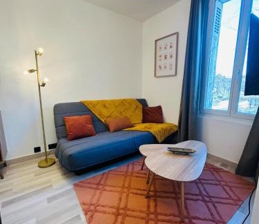 La Fuye-Velpeau Apartment | Appartement charmant proche Gare