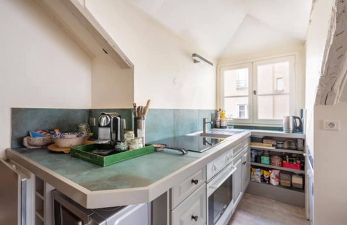 Enfants-Rouges Apartment | Appartement Chic et Confortable Dans le « Paris Branché »
