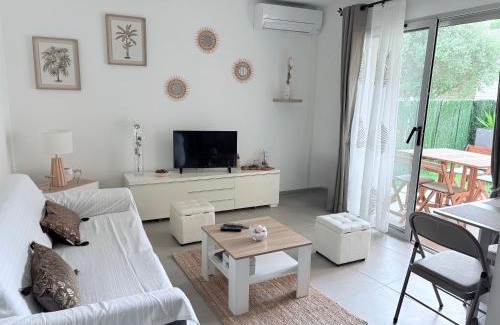 Plan-de-la-Tour Apartment | Appartement climatisé avec jardin 4 personnes