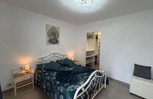 Plan-de-la-Tour Apartment | Appartement climatisé avec jardin 4 personnes