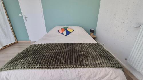 Mont-Saint-Aignan Apartment | Appartement Clara Parking Gratuit