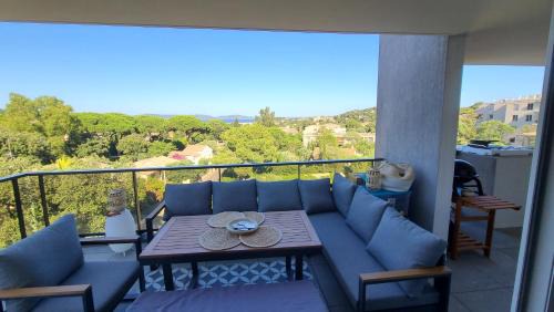 Cavalaire-sur-Mer Apartment | Appartement climatisé T3 vue mer de 63 M2 - 2 chambres et belle terrasse de 23 M2