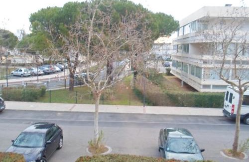 Balaruc-les-Bains Apartment | Appartement Climatisé 2 Étoiles, Proche Thermes et Parc, Animaux Admis, Parking, Non-Fumeur - FR-1-503-91