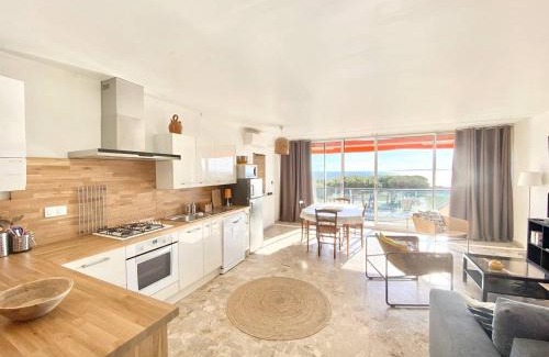 Le Grau-Du-Roi Apartment | APPARTEMENT CLIMATISE 2 CHAMBRES VUE MER ET PARKING