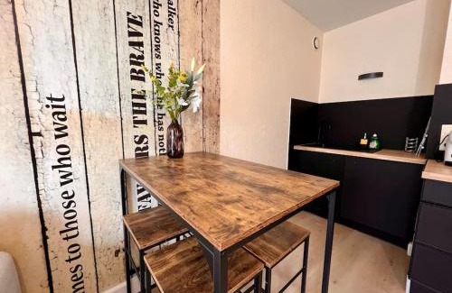Besancon Apartment | Appartement Climatisé 4prsn Au pied de la Citadelle